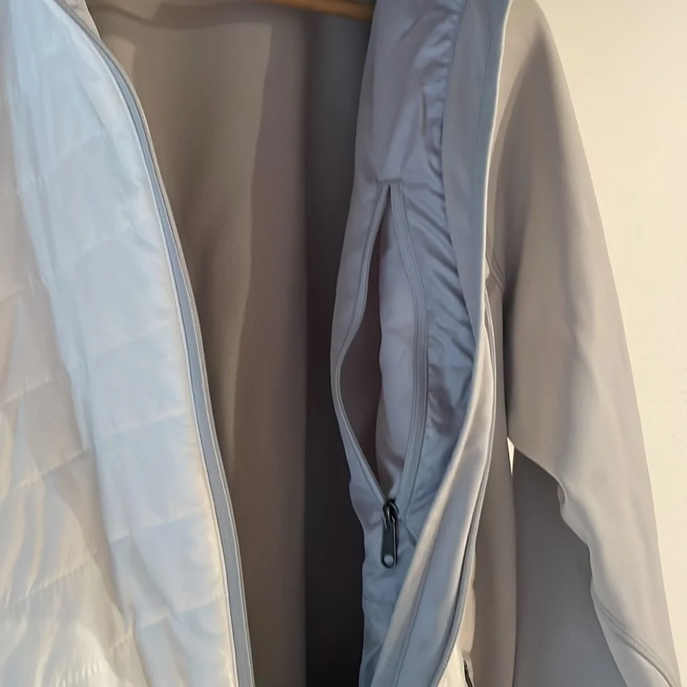 Marmot Variant Woman’s Insulated Jacket, White/Grey. Size XL - Picture 9 of 13